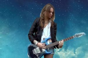 红料《终于终于吉他谱》C调原版