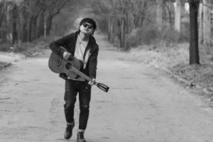 贰佰《从夜晚到清晨吉他谱》G调原版