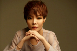 魏佳艺《人生的道场吉他谱》G调原版