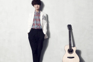 郑成河《铃芽之旅吉他谱》C调精编指弹版