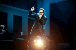 罗大佑《恋曲1990吉他谱》F调原版