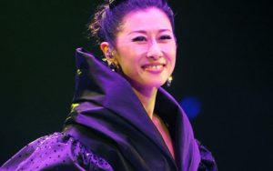 潇洒走一回简谱-叶倩文-F调歌曲简谱