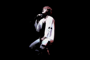 太一《像暗杀似的绕到背后拥抱你吉他谱》G调