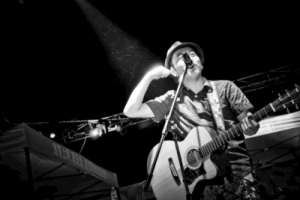 丢火车乐队《无限可能吉他谱》C调原版