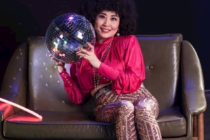 张蔷《别再问我什么是迪斯科吉他谱》C调原版