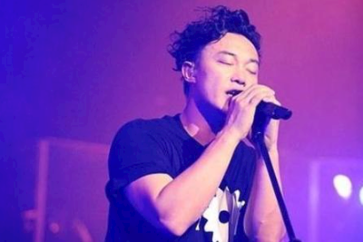 红玫瑰吉他谱-陈奕迅《红玫瑰》C调扫弦版弹唱六线谱 红玫瑰吉他谱-陈奕迅《红玫瑰》C调扫弦版弹唱六线谱