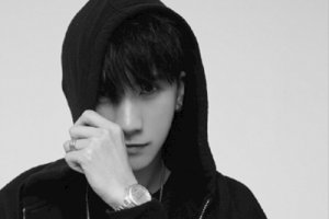 张思源《给陌生的你听吉他谱》C调原版