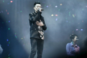 周柏豪/郑融《一事无成吉他谱》C调原版