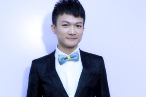 周深《璀璨冒险人吉他谱》C调原版