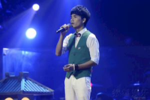 叶振棠《万里长城永不倒吉他谱》C调原版