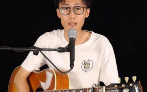 老狼《同桌的你吉他谱》C调原版弹唱谱-附教学