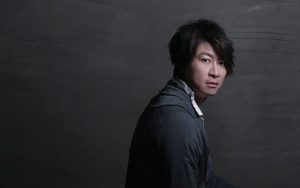 游鸿明《恋上一个人吉他谱》G调原版