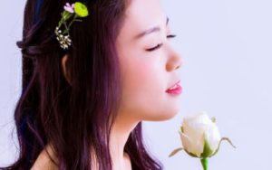 康嘉琪《年轻不懂爱吉他谱》C调原版