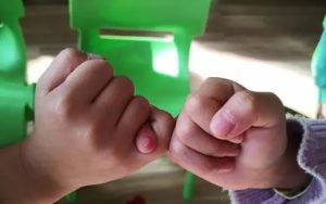 拉拉勾简谱-儿歌-F调歌曲简谱