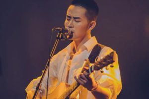 柳爽《夏日回音吉他谱》G调原版吉他谱