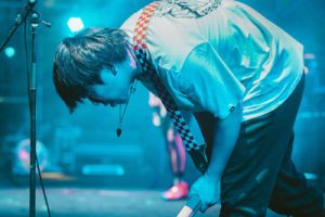 刺猬乐队《火车驶向云外梦安魂于九霄吉他谱》C调