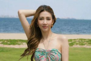 弦子《天空之外吉他谱》C调原版弹唱谱