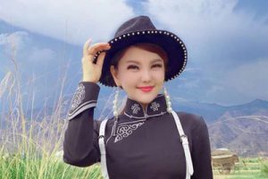 中国心简谱(歌词)-乌兰图雅-A调歌曲简谱