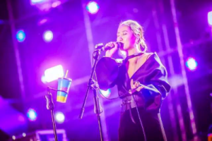 鹿先森《春风十里吉他谱》E调原版图谱