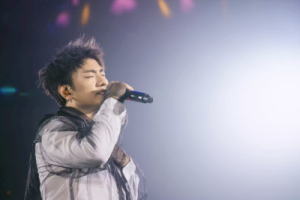 海来阿木《西楼儿女吉他谱》G调原版六线谱