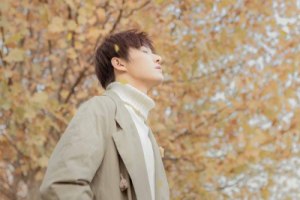 黄栎《等你的单人旁吉他谱》D调原版弹唱谱