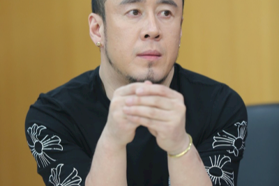 穷浪漫吉他谱-杨坤《穷浪漫》E调图谱-弹唱六线谱 穷浪漫吉他谱-杨坤《穷浪漫》E调图谱-弹唱六线谱