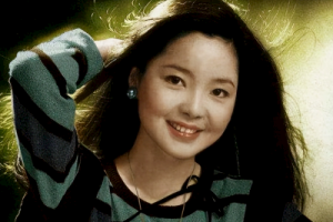 邓丽君《我只在乎你吉他谱》C调原版弹唱谱