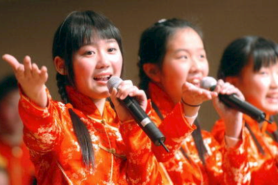 歌曲《新年歌吉他谱》A调原版弹唱谱 歌曲《新年歌吉他谱》A调原版弹唱谱