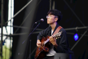 放空吉他谱A调-陈鸿宇《放空》原版弹唱六线谱