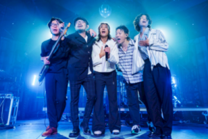 旅行团《风犬少年的天空吉他谱》C调原版图片谱