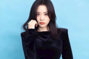 张靓颖《敢为天下先吉他谱》G调原版