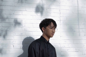 霓虹吉他谱-徐秉龙《霓虹》C调图谱-弹唱六线谱