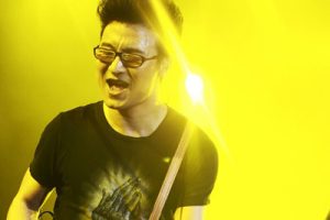 汪峰《怒放的生命吉他谱》C调原版图谱