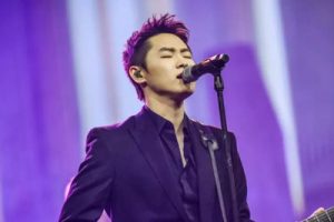 梁博《你会成为你想的那个人吉他谱》F调原版