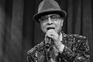 叶振棠《忘尽心中情吉他谱》G调原版六线谱