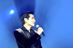 费翔《故乡的云吉他谱》C调原版弹唱谱