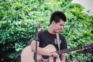 马頔《孤鸟的歌吉他谱》E调原版弹唱谱