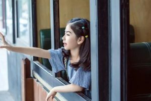 李昕融《听我说谢谢你吉他谱》C调原版