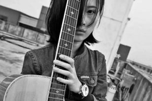 蜜蜂吉他谱-万玲琳《蜜蜂》C调图片谱-弹唱六线谱