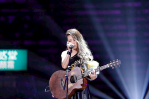 偏爱吉他谱C调-张芸京《偏爱》初级原版六线谱