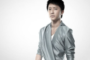 韩庚《心疼笔记本吉他谱》A调原版弹唱谱