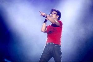 汪峰《无处安放吉他谱》C调弹唱六线谱