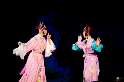 女驸马吉他谱G调-群星《女驸马》完整原版六线谱 女驸马吉他谱G调-群星《女驸马》完整原版六线谱