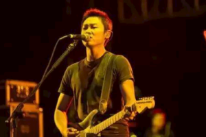 梁博《我不知道吉他谱》C调原版弹唱谱