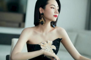 刘惜君《我很快乐吉他谱》C调弹唱六线谱