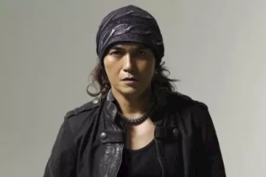 迪克牛仔《三万英尺吉他谱》G调弹唱六线谱