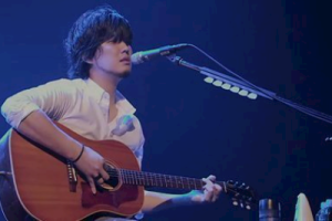 秦基博《向日葵的约定吉他谱》F调原版图谱