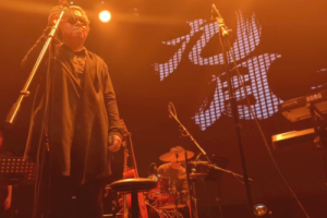 九月吉他谱G调-周云蓬《九月》弹唱六线谱-原版编配