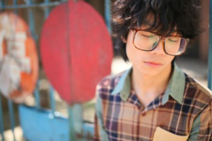 小贱《不知不觉吉他谱》C调原版六线谱