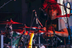 咖喱3000《她从来不听我写的歌吉他谱》G调原版图谱